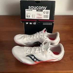 New in box!! Saucony Ballista track shoes 9.5